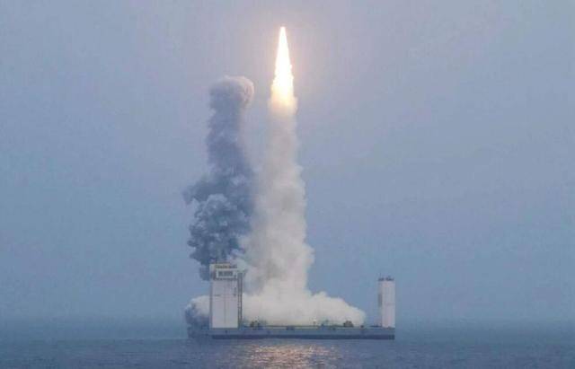 中国向南海发射东风-26导弹，战略威慑与和平稳定的双重保障，中国南海发射东风-26导弹，战略威慑与和平稳定的保障