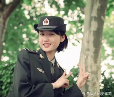 中国女兵最漂亮的照片图片,展现飒爽英姿与坚韧之美,中国女兵飒爽英姿与坚韧之美的绝美瞬间图片欣赏