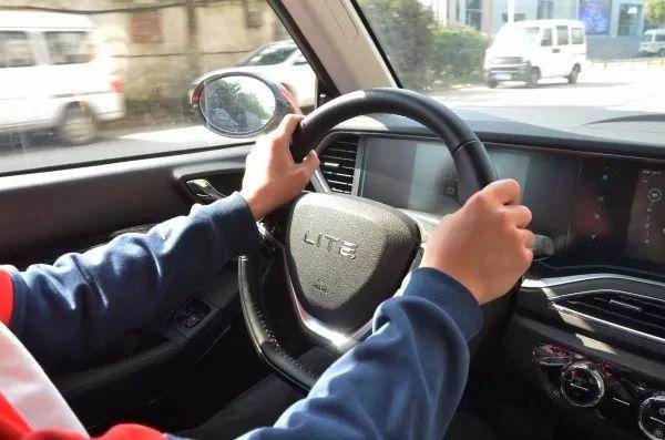 歼-10双座型战斗机,空中力量的新纪元,歼-10双座型战斗机,空中力量的新时代里程碑