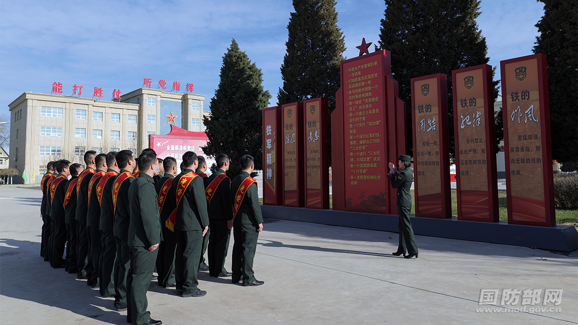 荣耀与传承,12集团军的军旗,荣耀与传承,12集团军军旗飘扬