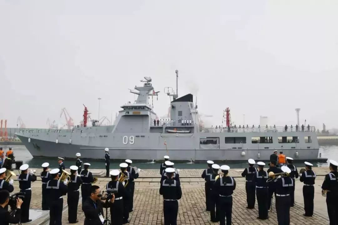 海军70周年阅舰式详细介绍，海军70周年阅舰式盛大阅兵，盛况空前，彰显海军力量
