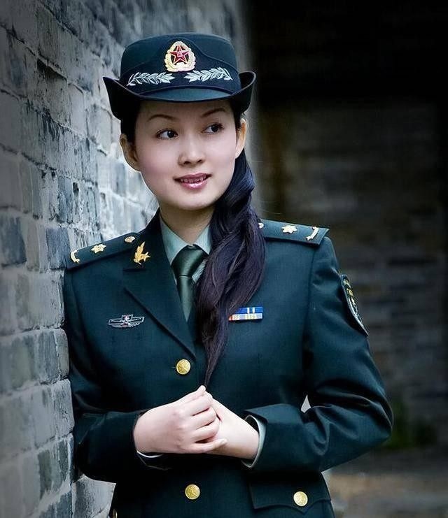 中国女兵,全世界最美的风景线,中国女兵,全球最美的风景线