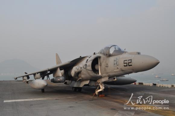 黄蜂级两栖攻击舰的战机搭载能力研究,黄蜂级两栖攻击舰战机搭载能力深度解析