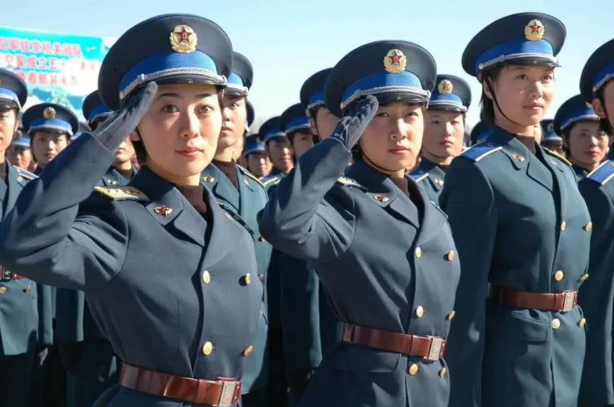中国空军女兵照片,展现力量与荣耀的影像,中国空军女兵影像,力量与荣耀的展现