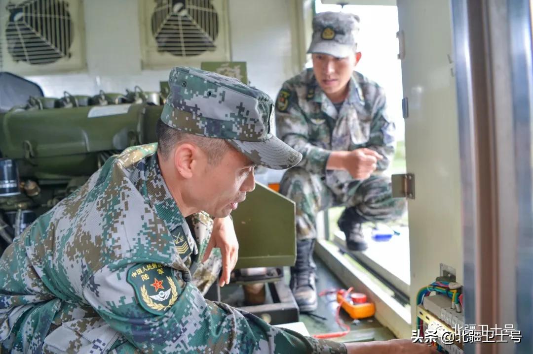 揭秘震撼的军事盛宴,2014朱日和军演视频解析,揭秘震撼军事盛宴,朱日和军演深度解析视频回顾