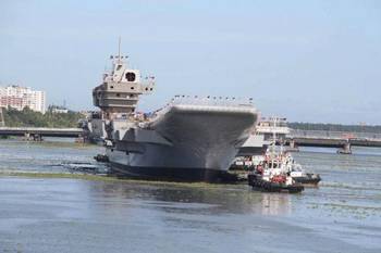 中国航母的雄伟身影,长度与宽度的探索,中国航母的雄伟身影,长度与宽度的揭秘