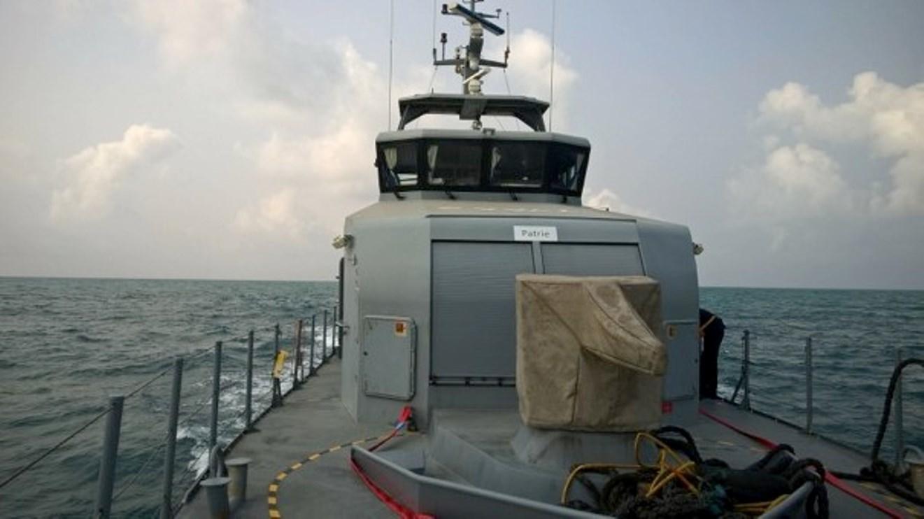 中国海军舰艇型号吨位一览表（2022年），中国海军舰艇型号吨位概览（2022年最新版）