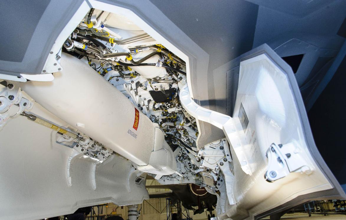 苏-57载弹量深度解析,多少吨的惊人载荷能力,苏-57载弹量惊人,深度解析其载荷能力达多少吨?