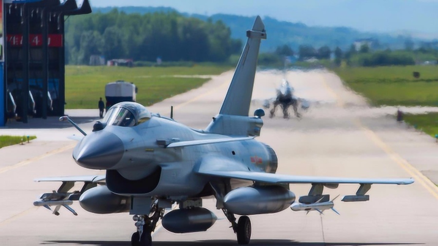 揭秘歼-10战斗机的独特绰号——猛龙,揭秘歼-10战斗机独特绰号猛龙