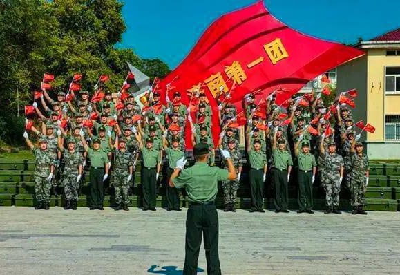 关于中国人民解放军陆军第XXX集团军第XXX师的深度解析,中国人民解放军陆军第XXX集团军第XXX师深度解析与探讨