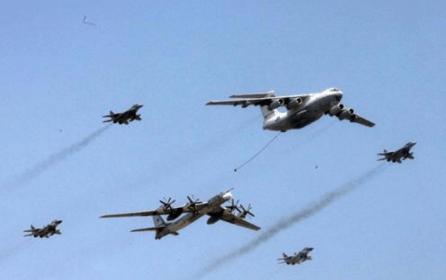 中国购买苏-30战斗机的历史背景与意义分析,中国购买苏-30战斗机的历史背景与战略意义解析