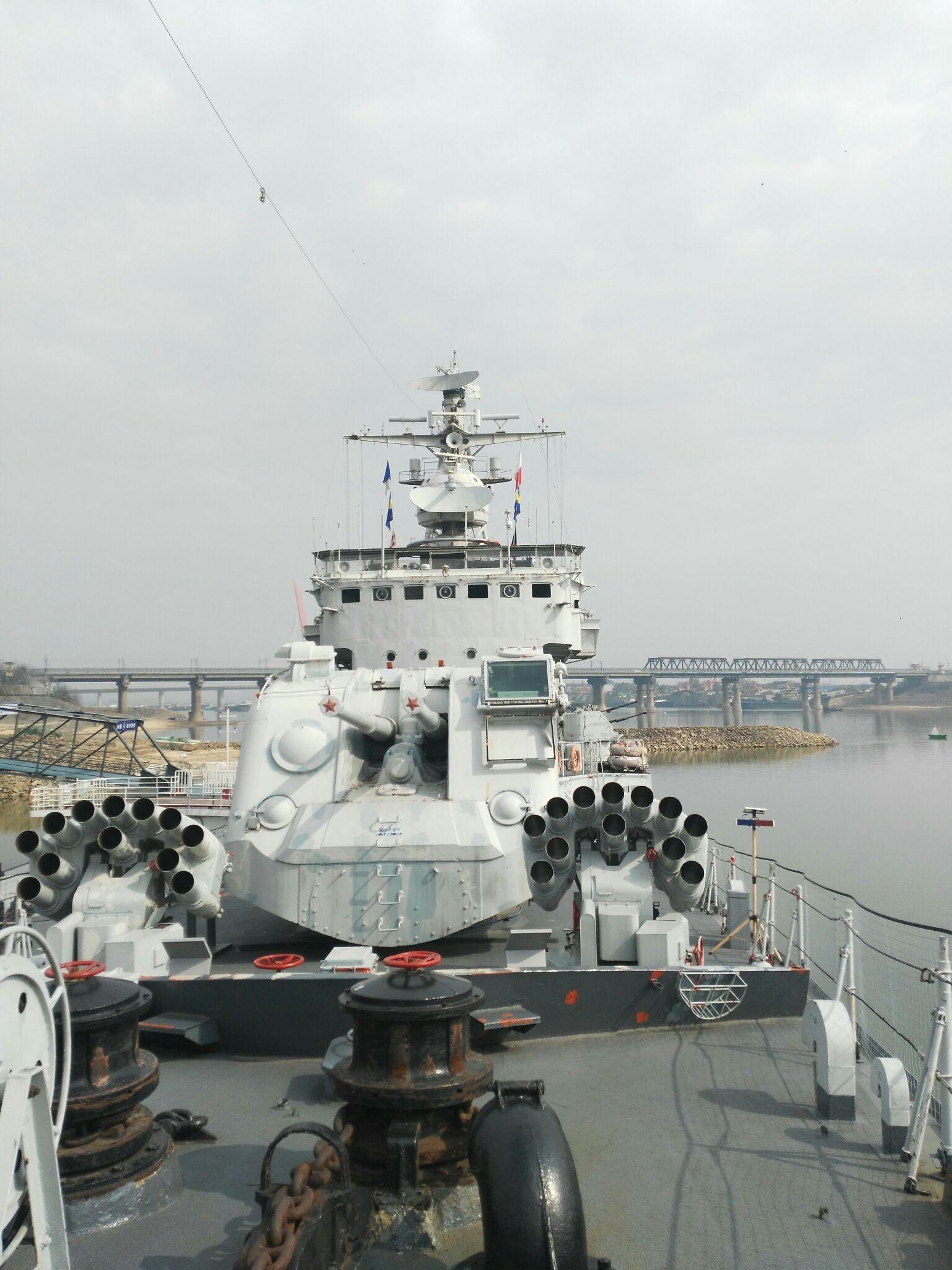 南昌舰的退役，回顾与前瞻，南昌舰退役，回顾辉煌历程，前瞻未来展望