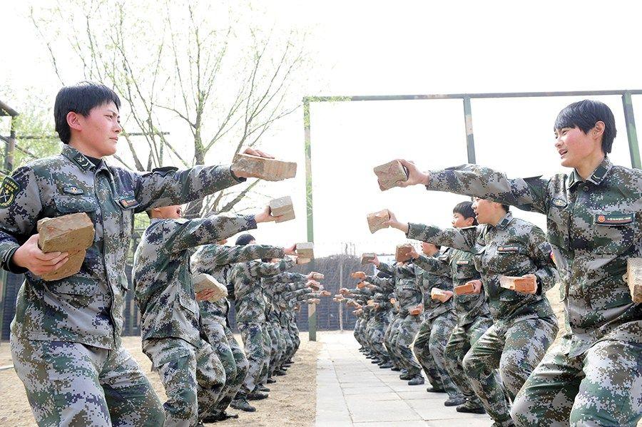 中国女特种兵照片大全,揭示神秘面纱下的坚韧与力量,中国女特种兵照片集,坚韧与力量的神秘面纱揭秘