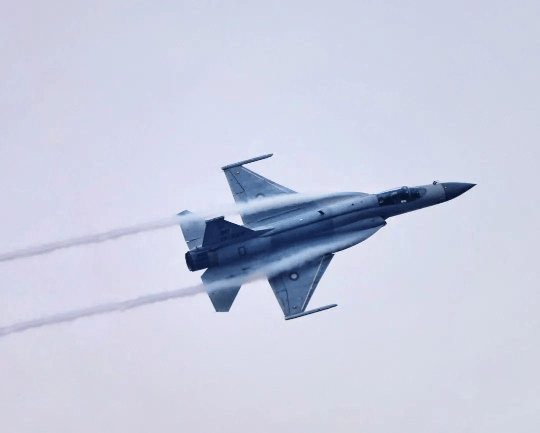 歼-10C在巴基斯坦的最新战况,空中力量的新篇章,巴基斯坦歼-10C战况揭秘,空中力量的新篇章
