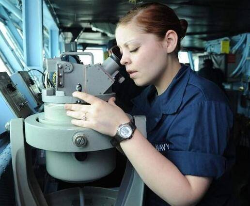 军舰女兵卡米楚,英勇与荣耀的象征,军舰女兵卡米楚,英勇荣耀的象征