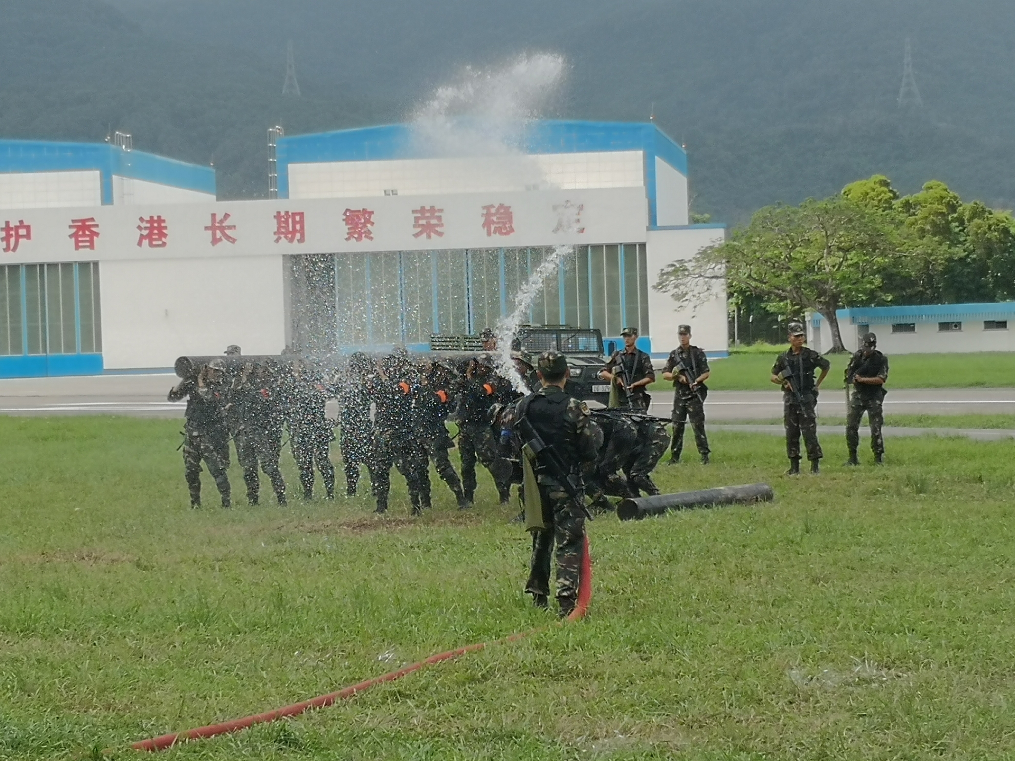 石岗军营2020年开放日,展现军事力量与开放透明的融合,石岗军营开放日,展现军事力量与透明开放的融合风采