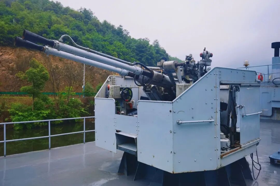 昆仑舰炮,中国海军力量的象征与骄傲,昆仑舰炮,中国海军力量的象征与荣耀