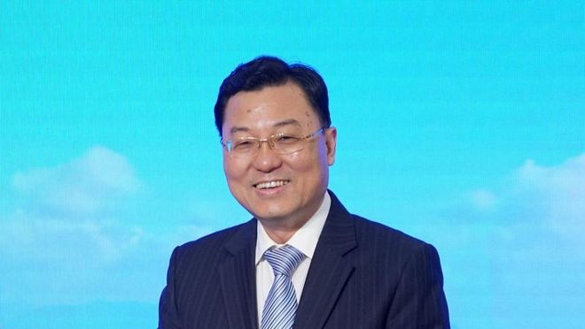 我国新任防长履新,新的征程,新的挑战,新任防长踏上征程,迎接挑战,开启国防新篇章