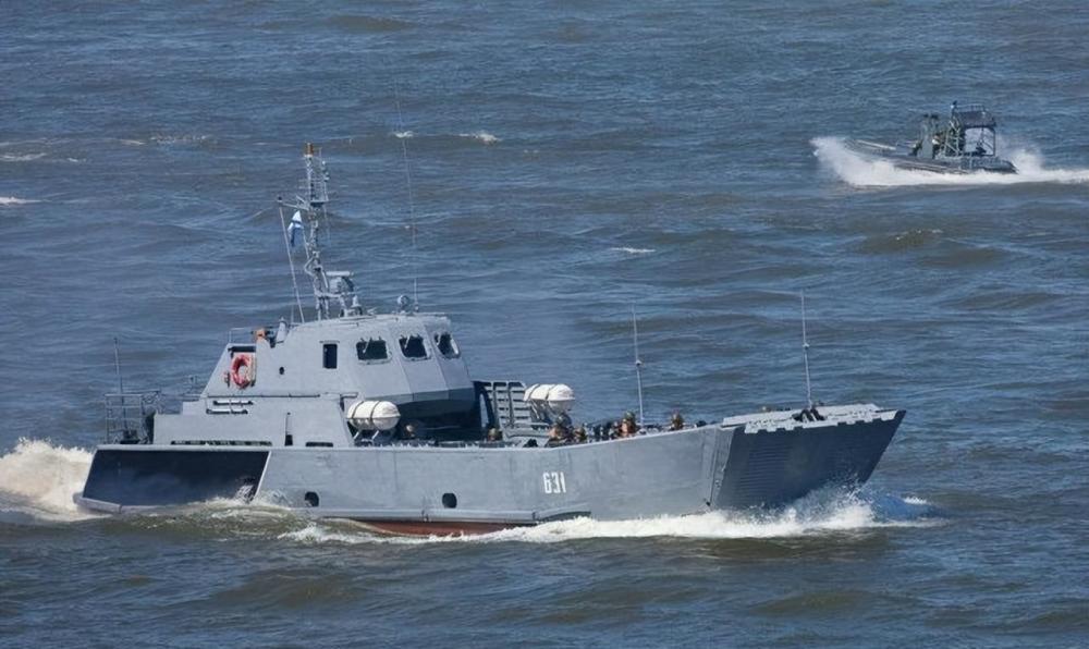 军用登陆艇图片,揭示军事科技与战略部署的缩影,军用登陆艇图片,军事科技与战略部署的缩影展示