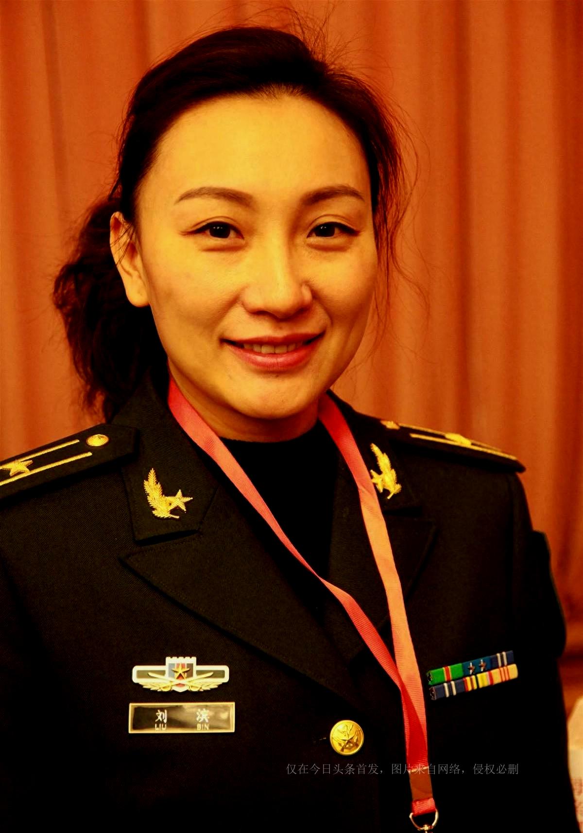 大学女生参军赴西藏,青春热血献边疆,大学女生赴西藏参军,青春热血边疆行