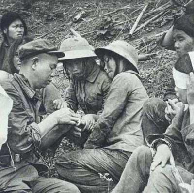 我国士兵被越南女兵俘虏，历史与现实中的复杂议题，我国士兵被越南女兵俘虏，历史与现实的复杂交织