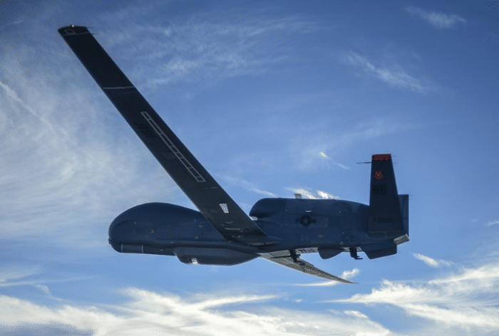 伊朗击落美军全球鹰无人机，事件背景、影响与后续发展，伊朗击落美军全球鹰无人机，事件背景、后果及后续动态