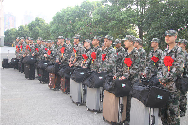 积极应征入伍,青年担当时代使命,青年担当时代使命,积极应征入伍