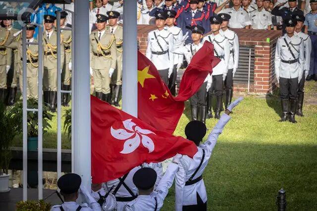 香巷阅兵式,传统与现代的交融,香巷阅兵式,传统与现代的完美交融