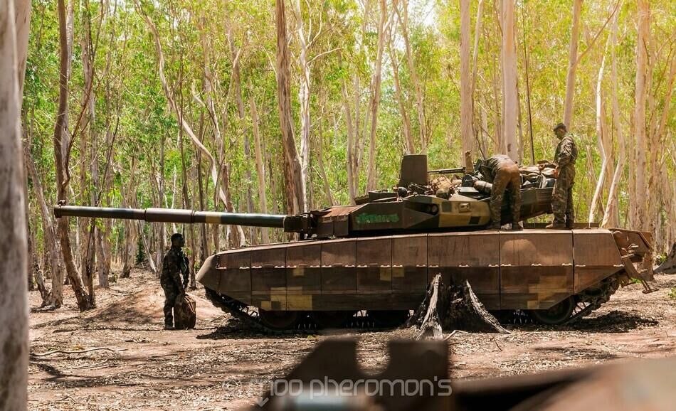 VT4与M1A2，两种主战坦克的对比研究，VT4与M1A2主战坦克对比研究分析