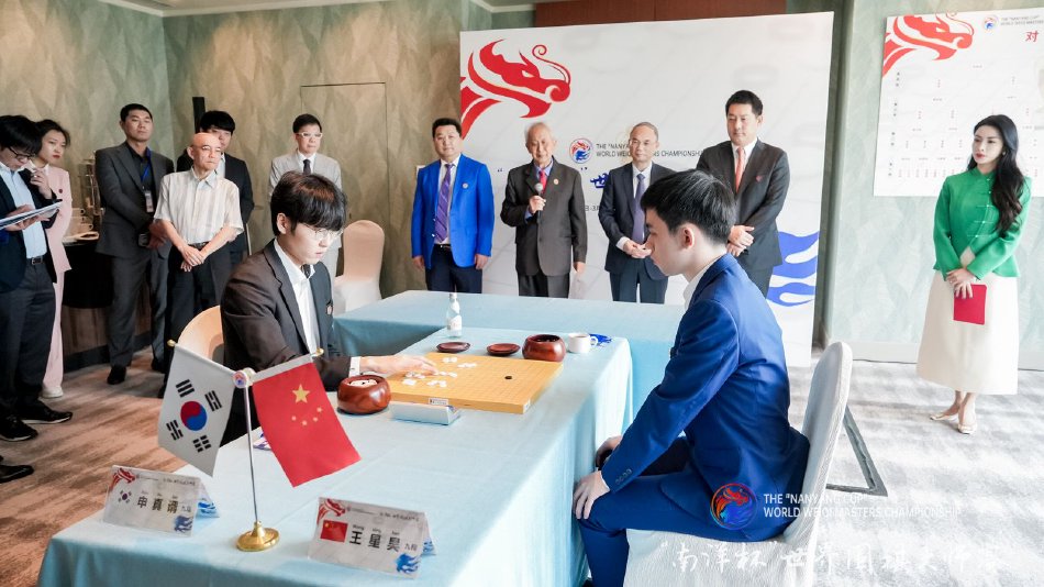 南洋杯决赛,新加坡战火重燃,新加坡战火重燃,南洋杯决赛激战正酣