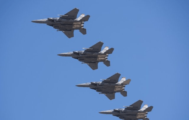 美国F-80战斗机，历史与技术的融合，美国F-80战斗机，历史与技术的交汇点