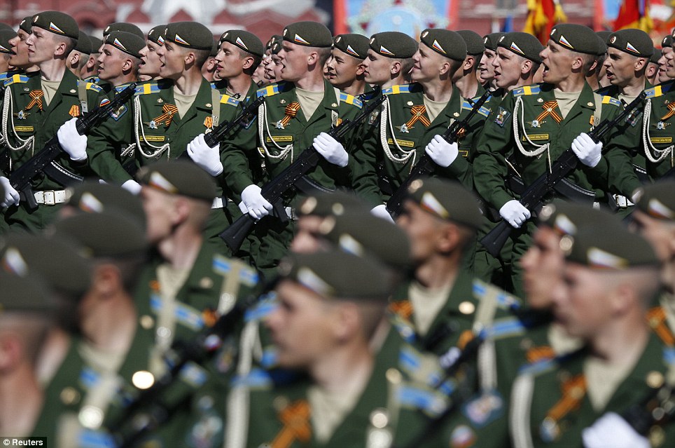 俄专家回应胜利日阅兵,历史、意义与未来展望,俄专家深度解读胜利日阅兵,历史传承、时代意义与未来展望