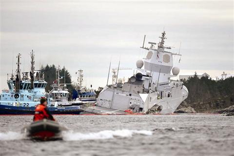 军舰相撞,事故背后的原因与启示,军舰相撞事件,事故原因及启示分析