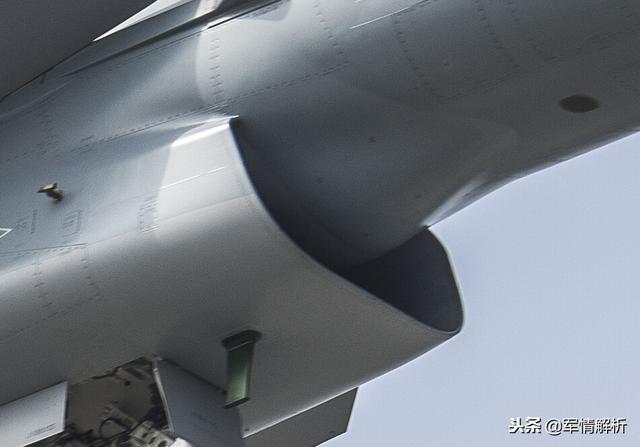 歼16与歼10C,体型之比较,歼16与歼10C体型对比解析
