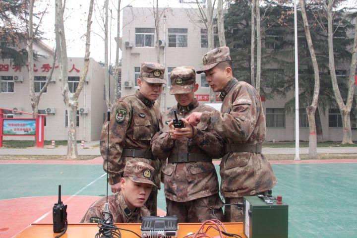 如何坚持依法从严治训，依法从严治训，实践指南与行动准则