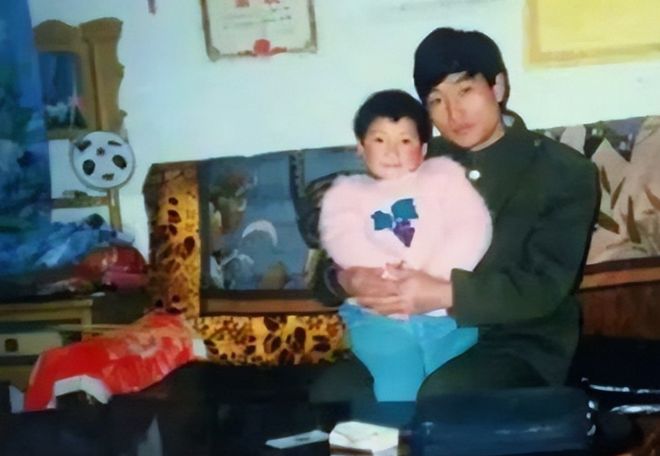 肖晶晶认亲离婚，人生的转折与挑战，肖晶晶认亲离婚，人生的重大转折与面临的挑战