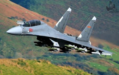 歼16比赛，空中力量的巅峰对决，歼16巅峰对决，空中力量的荣耀之战